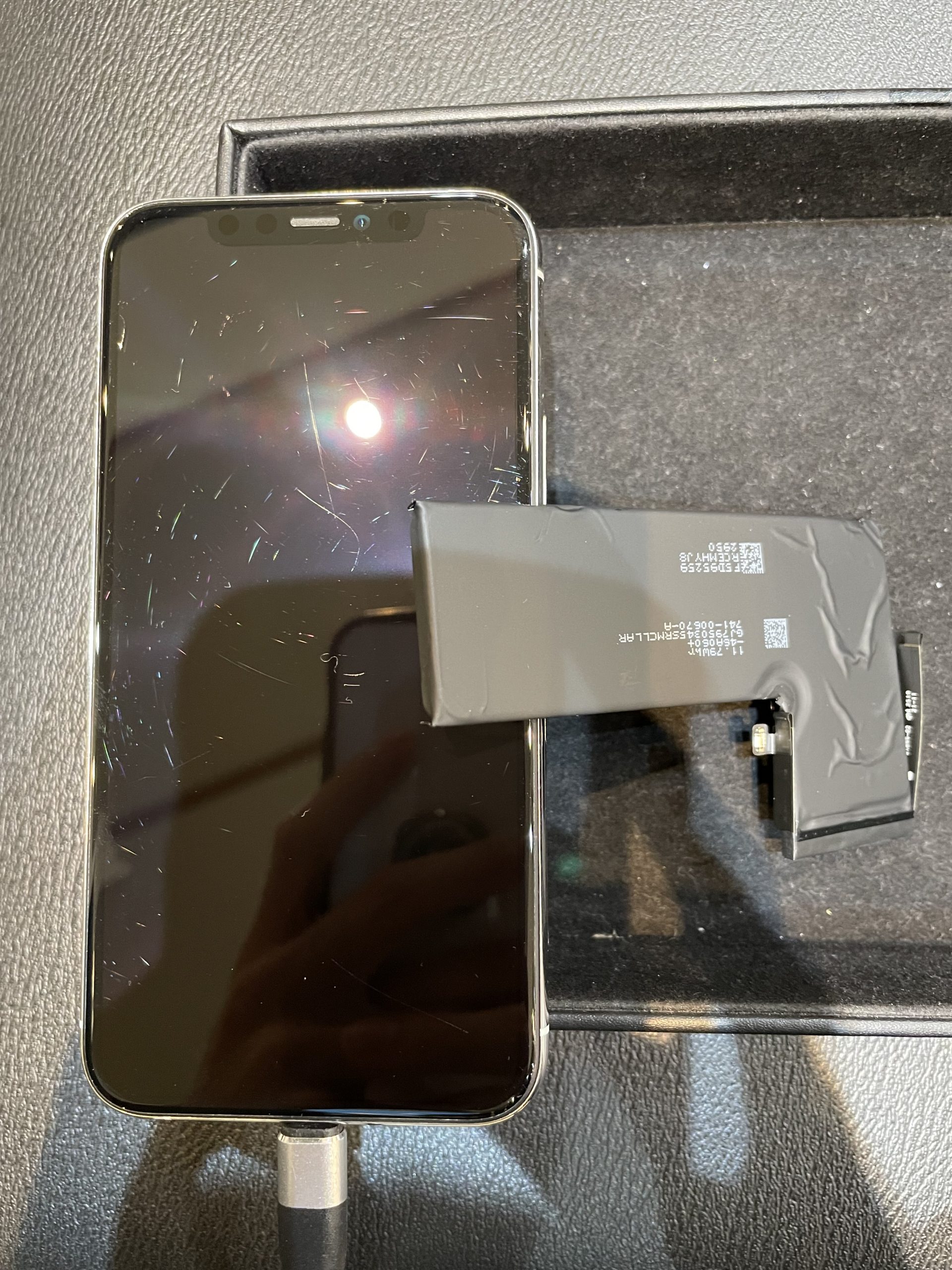 iPhoneXSのバッテリー交換✨【緑区からのご来店】