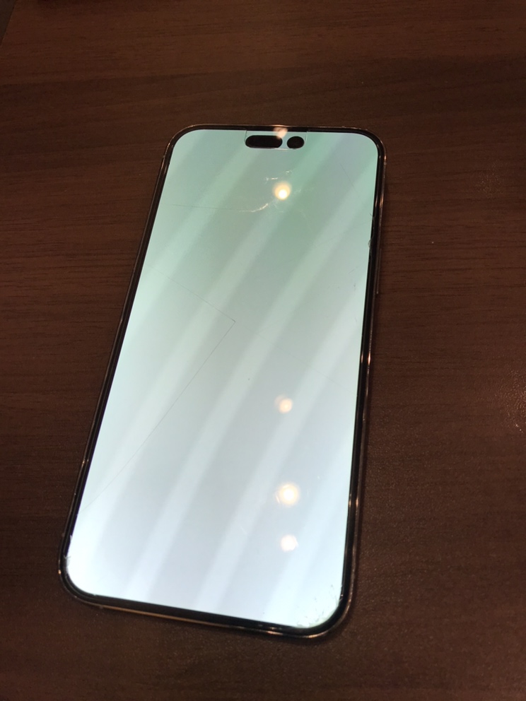 【アクルス店】iPhone 14ProMaxの画面修理(交換)【港区からご来店】