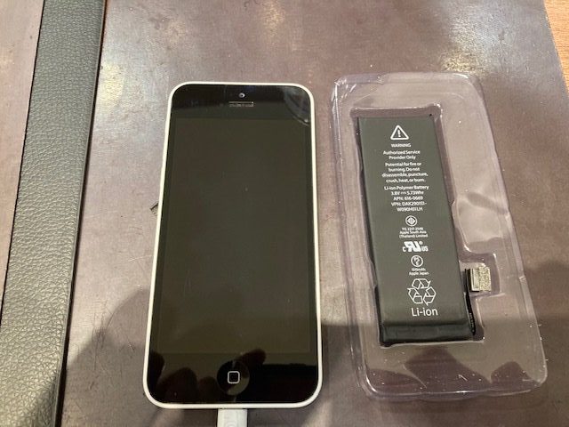 iPhone５Cバッテリー交換＜北名古屋市よりお越しのお客様＞