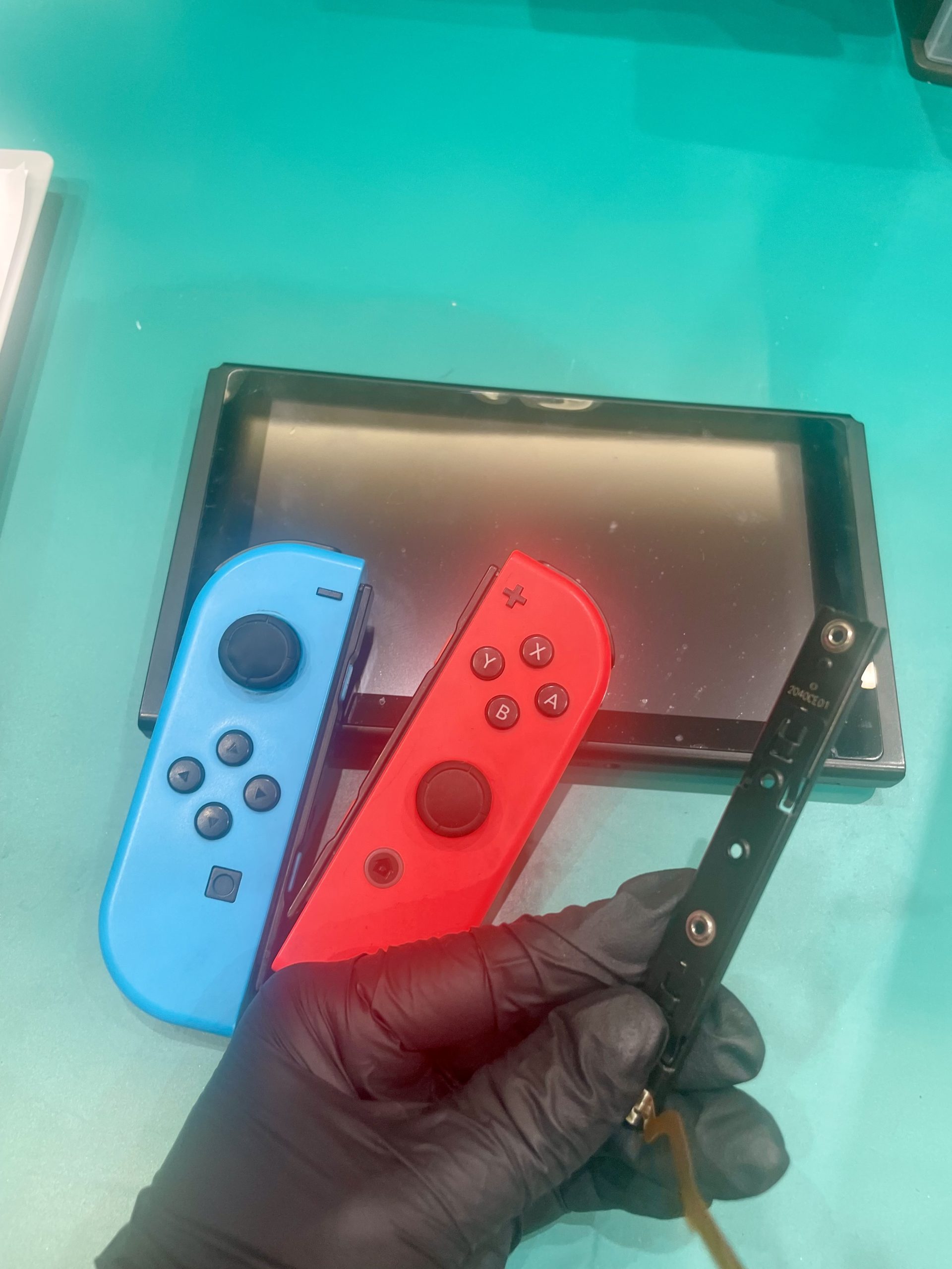 【熱田店】Switch 本体レール交換修理　瑞穂区よりご来店