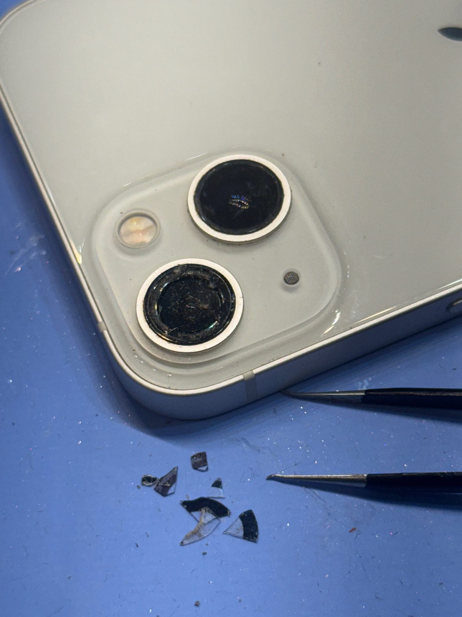 iPhone13の超広角レンズ割れ【宜野湾市からご来店】