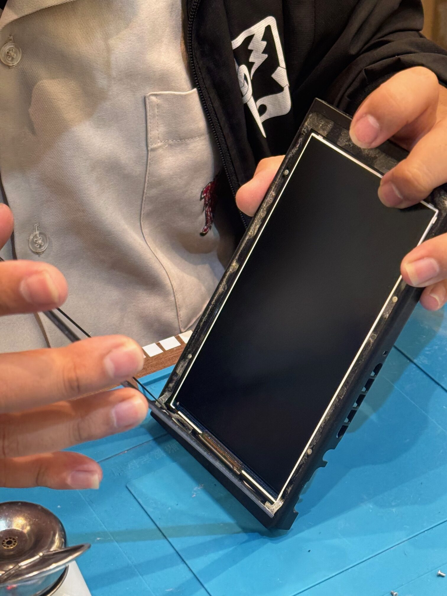 Nintendo Switchの液晶交換【那覇市からご来店】