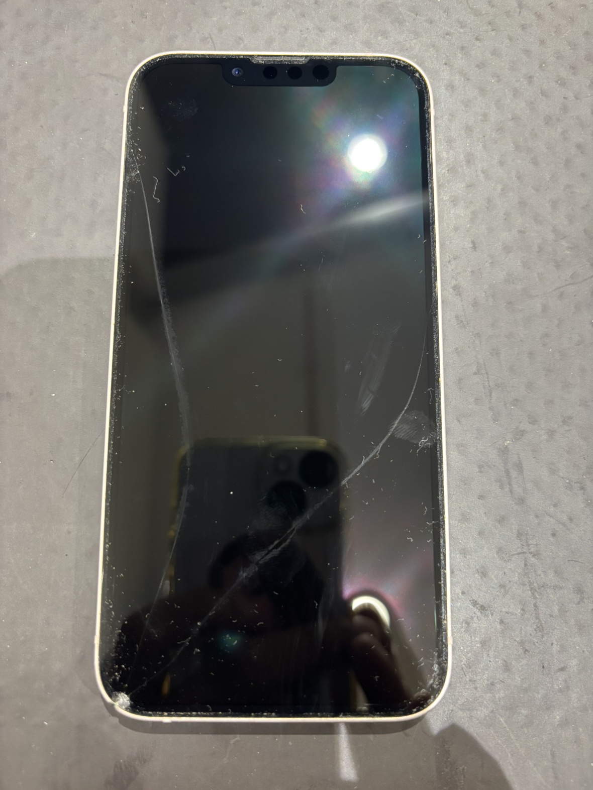 【鈴鹿店】iPhone13　画面＆バッテリー交換修理(亀山市よりご来店)