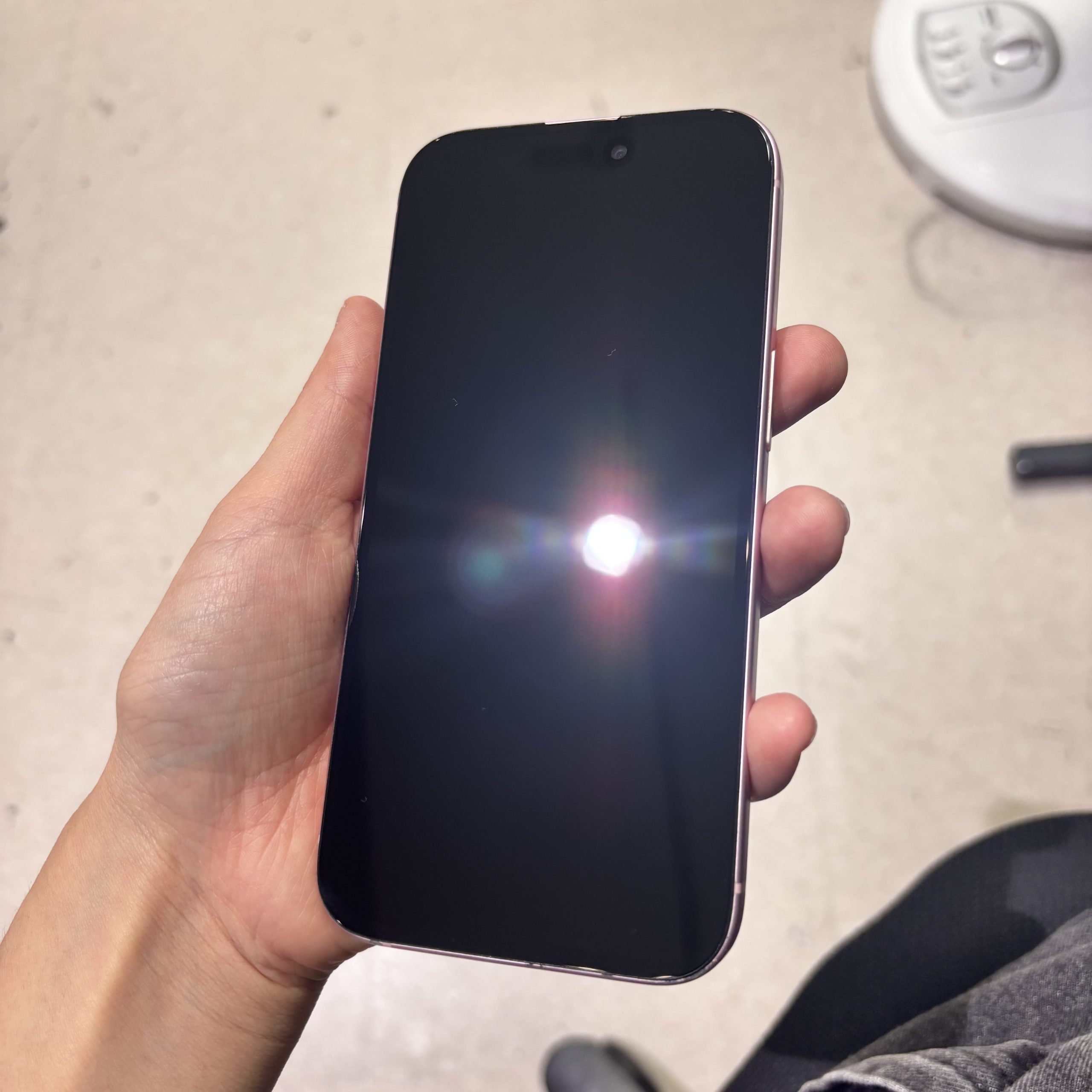 相楽郡精華町よりiPhone15のガラスコーティングご依頼！端末をしっかり守る方法とは？