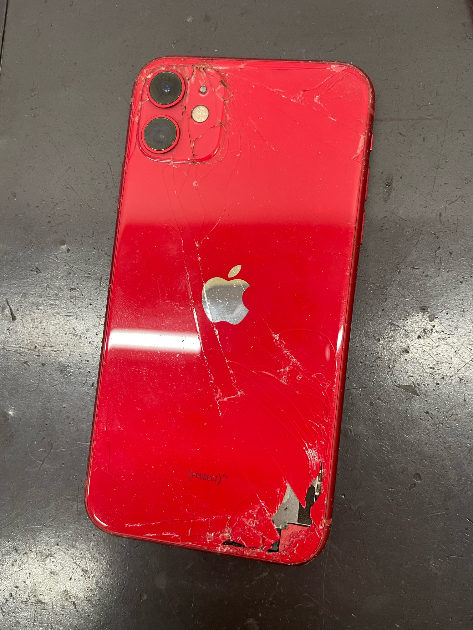 iPhone の背面割れは直した方がいい？