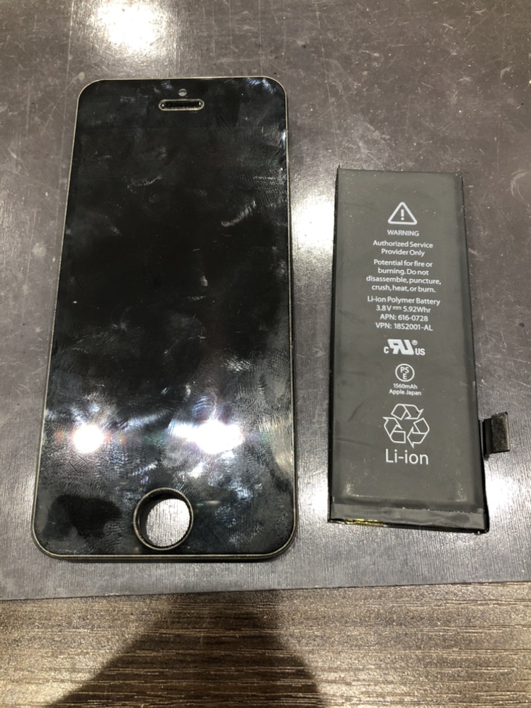 iPhone5ｓ　バッテリー交換　即日対応　【四日市市からご来店】