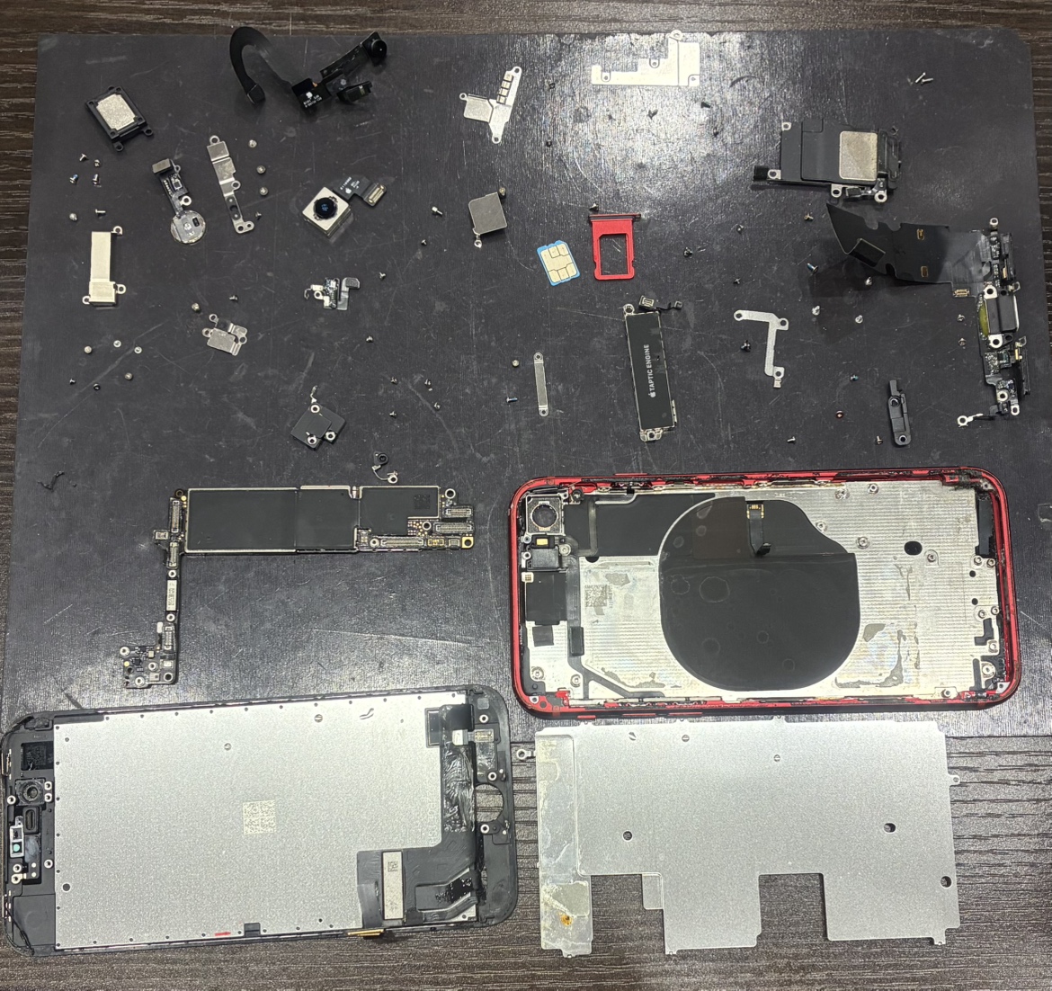 【東員店】iPhone8　水没修理【川越町からご来店】
