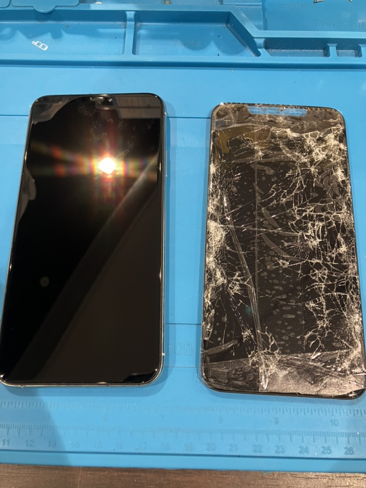 画面がバキバキに割れてしまったiPhone11ProMaxの画面修理について【津