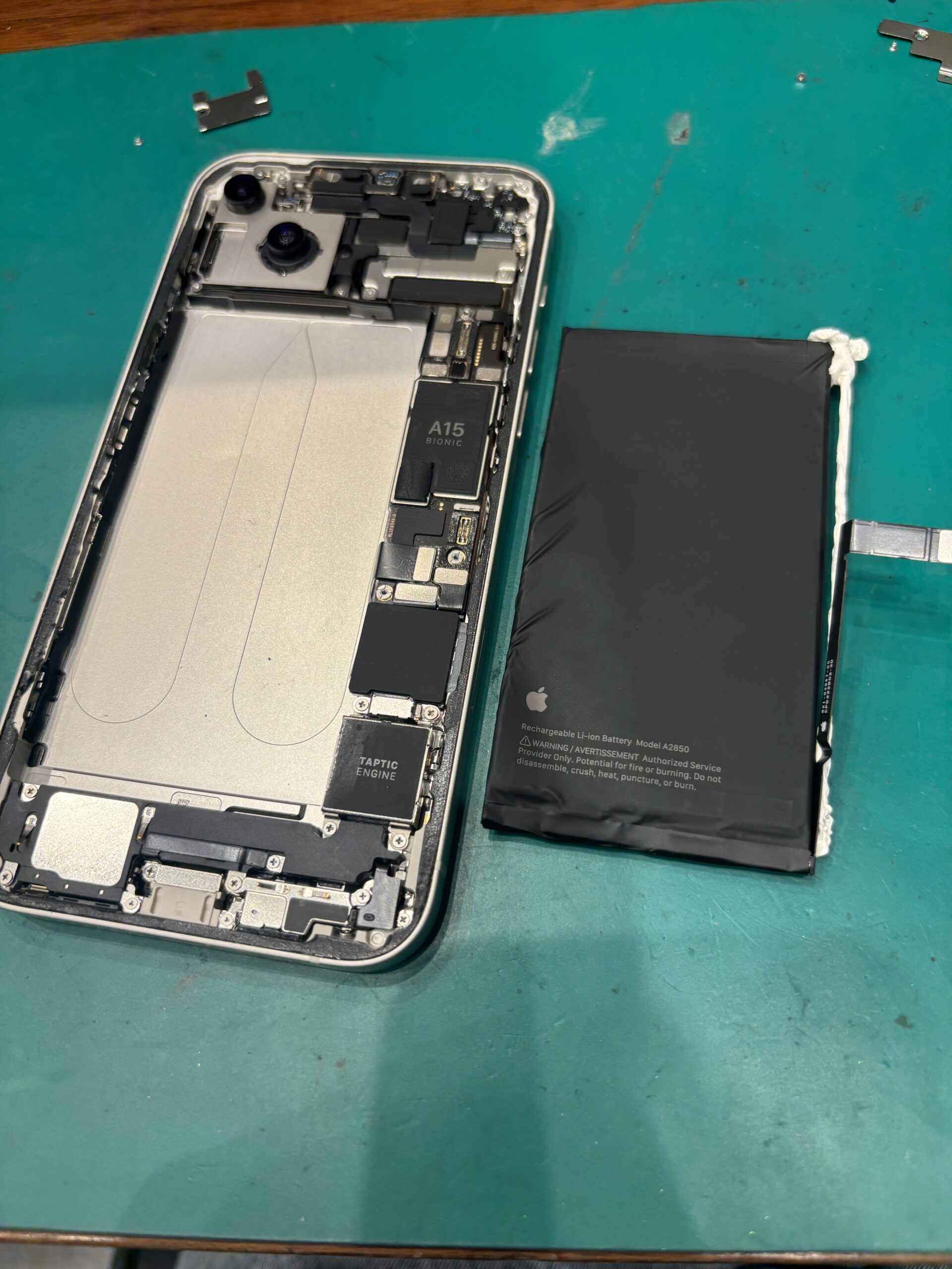【イオンモール徳島店】iPhone １4plusバッテリー交換【徳島市からご来店】