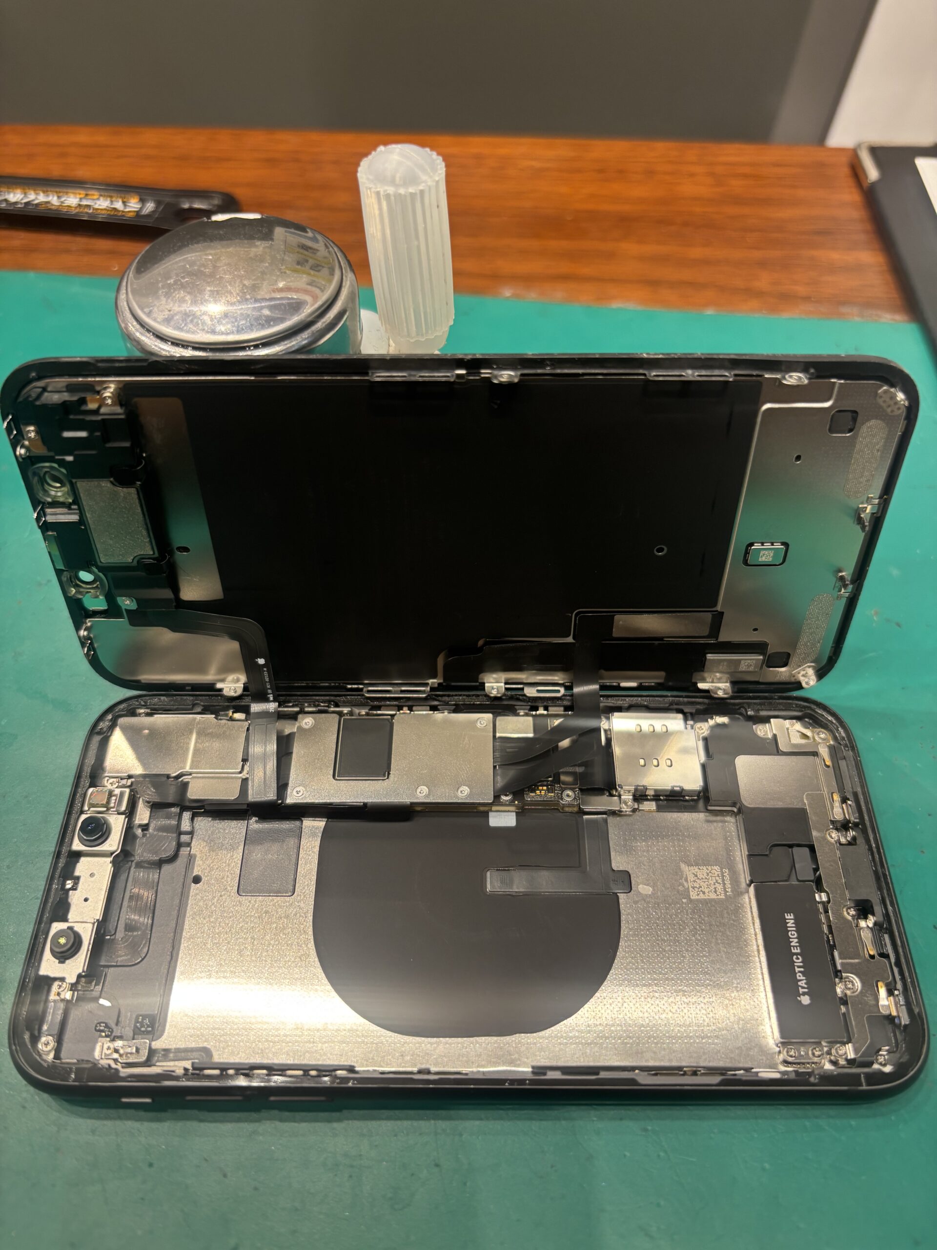 【イオンモール徳島店】　iPhone 1１　バッテリー交換　[徳島市よりご来店]