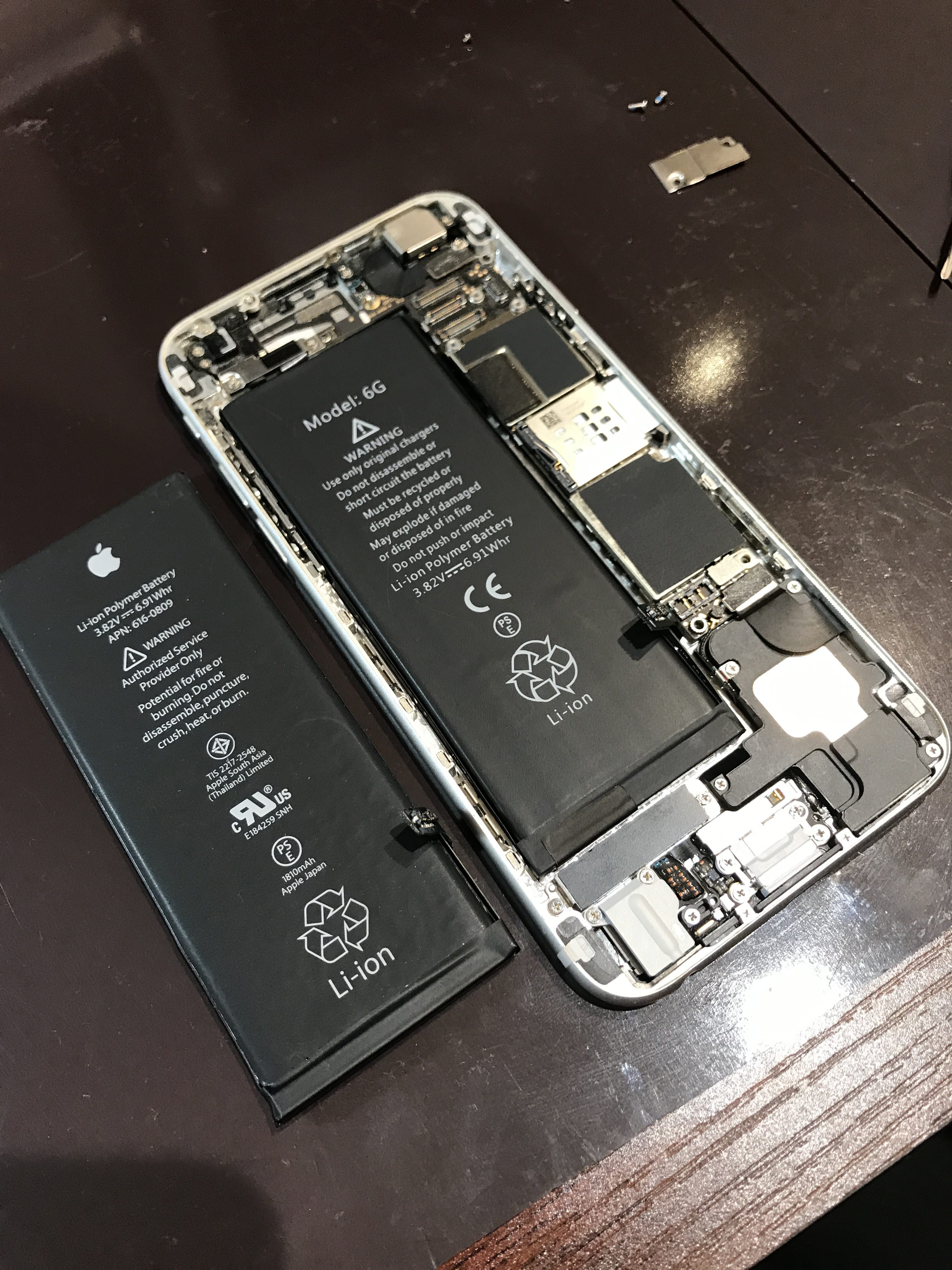 iphone6《アイフォーン》バッテリー即日交換【地域最安値&データそのまま】伊丹よりお越しのお客様★