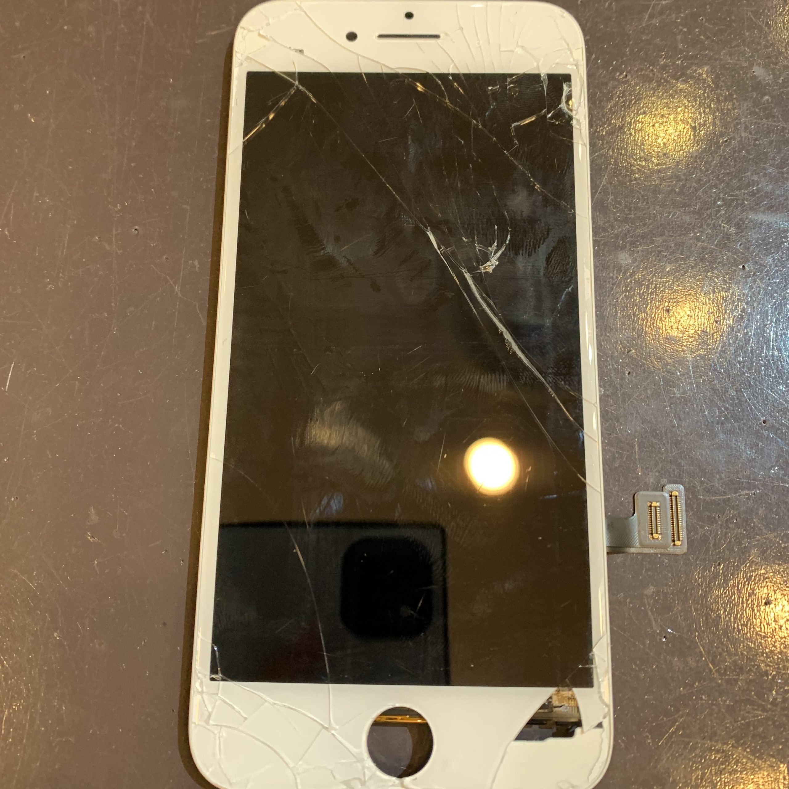 【iPhone７画面交換】川西−どんなにバキバキでも時間費用変わらずでお修理可能！ヒ