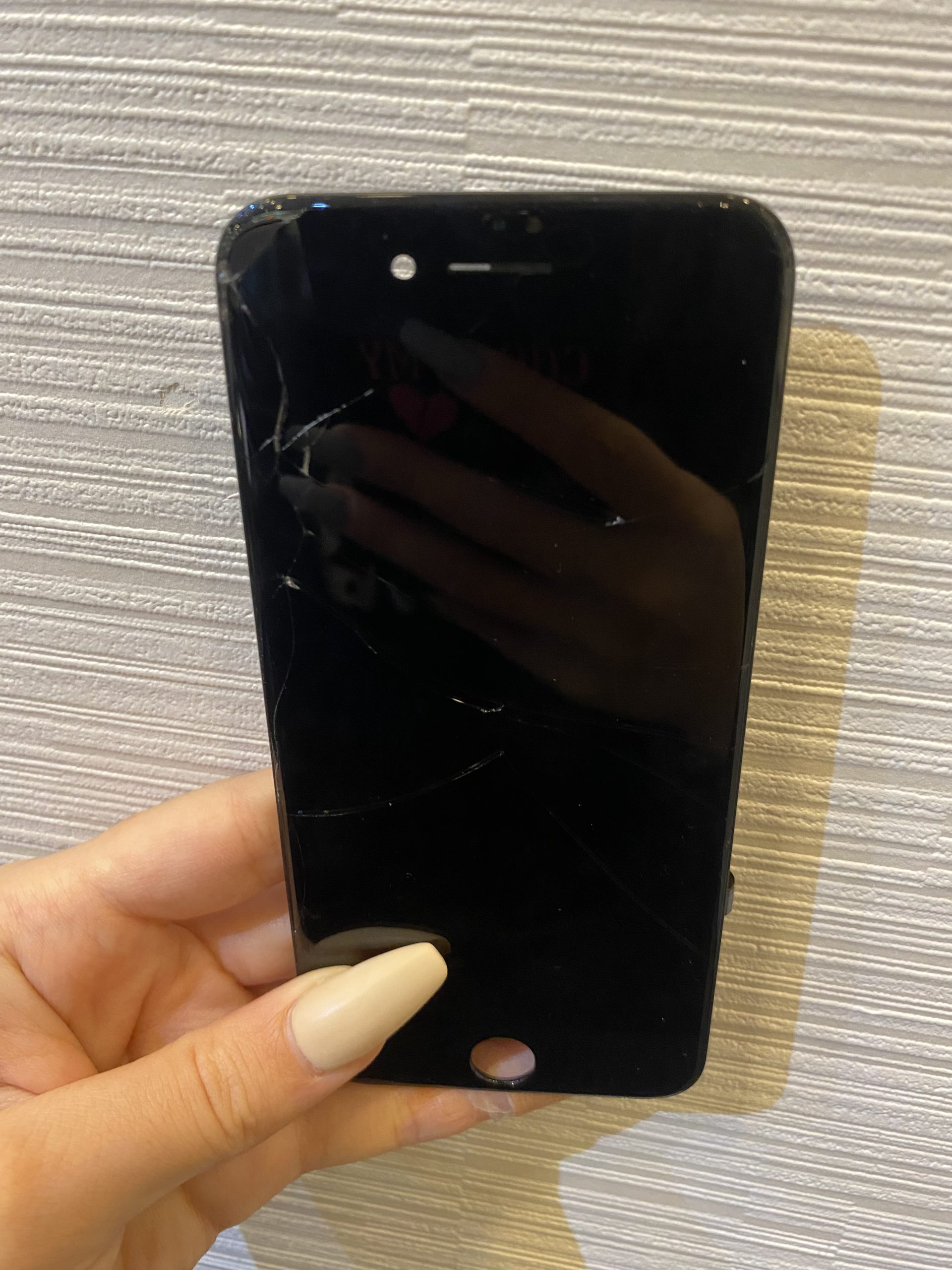 iPhoneSE3　画面交換　尼崎市よりご来店