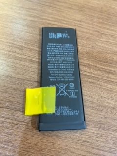 iPhoneSE　伊丹市よりお越しのお客様　バッテリー交換