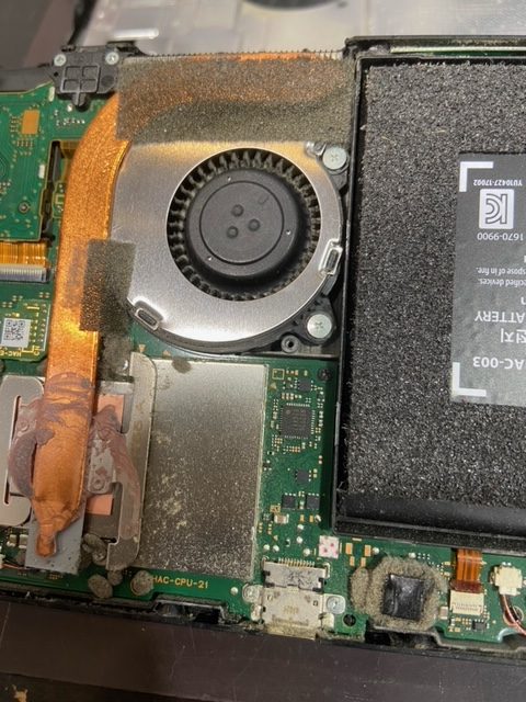 【尼崎市から来店】任天堂Switchのメンテナンス、修理はスマートクールつかしん店へ！