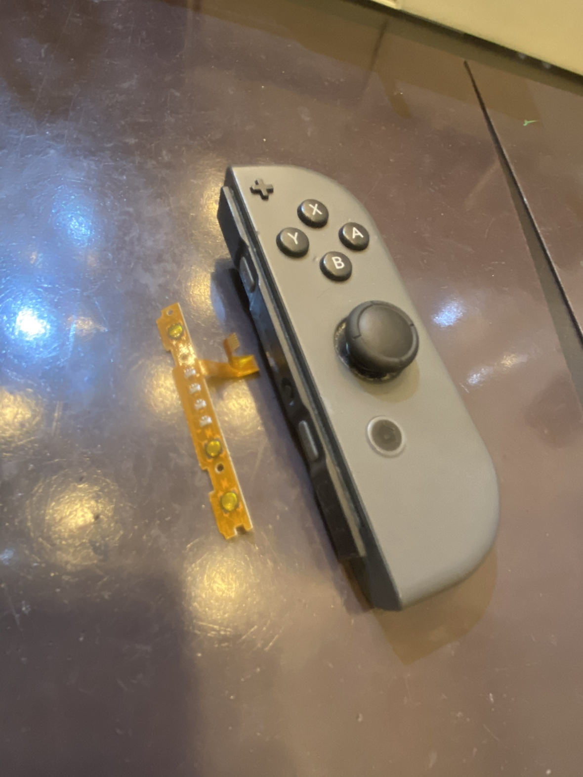 NintendoSwitch Joy-Con SR/SLボタンケーブル交換 尼崎市よりお越しのお客様 スイッチジョイコン修理