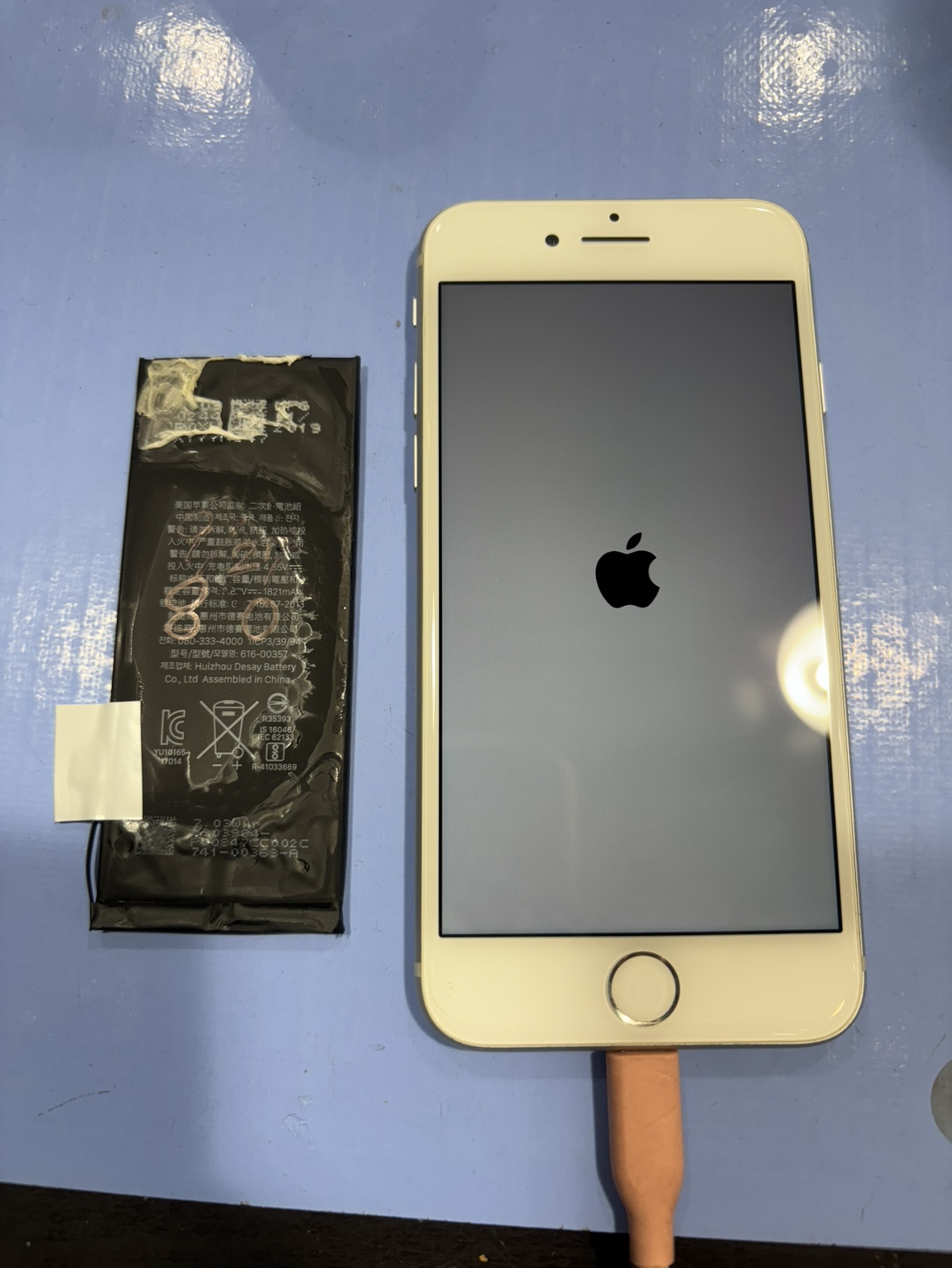 iPhone8 バッテリー交換 尼崎市よりお越しのお客様