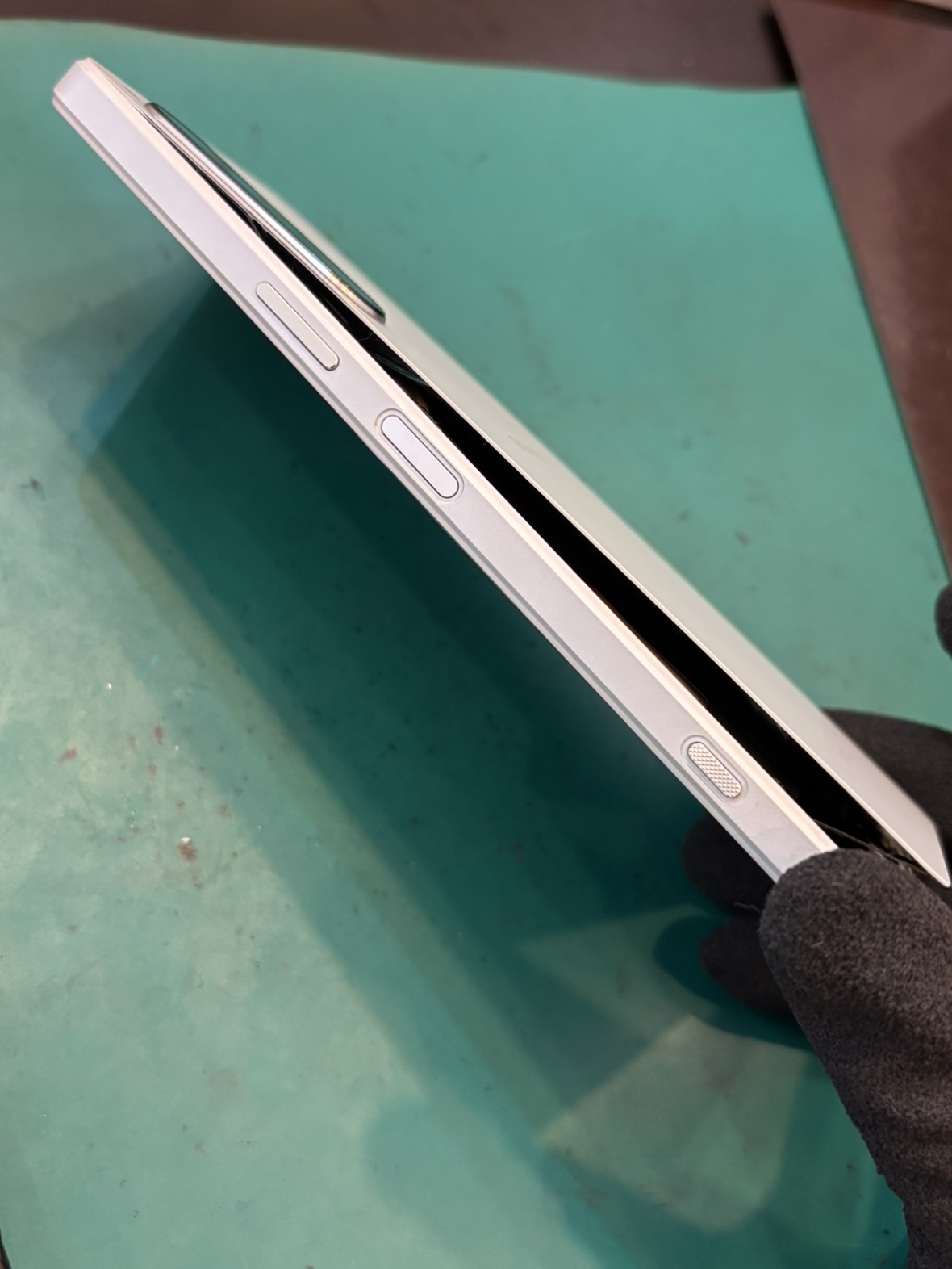 【つかしん店】Xperia1Ⅳ　バッテリー膨張【尼崎市よりお越しのお客様】エクスペリア