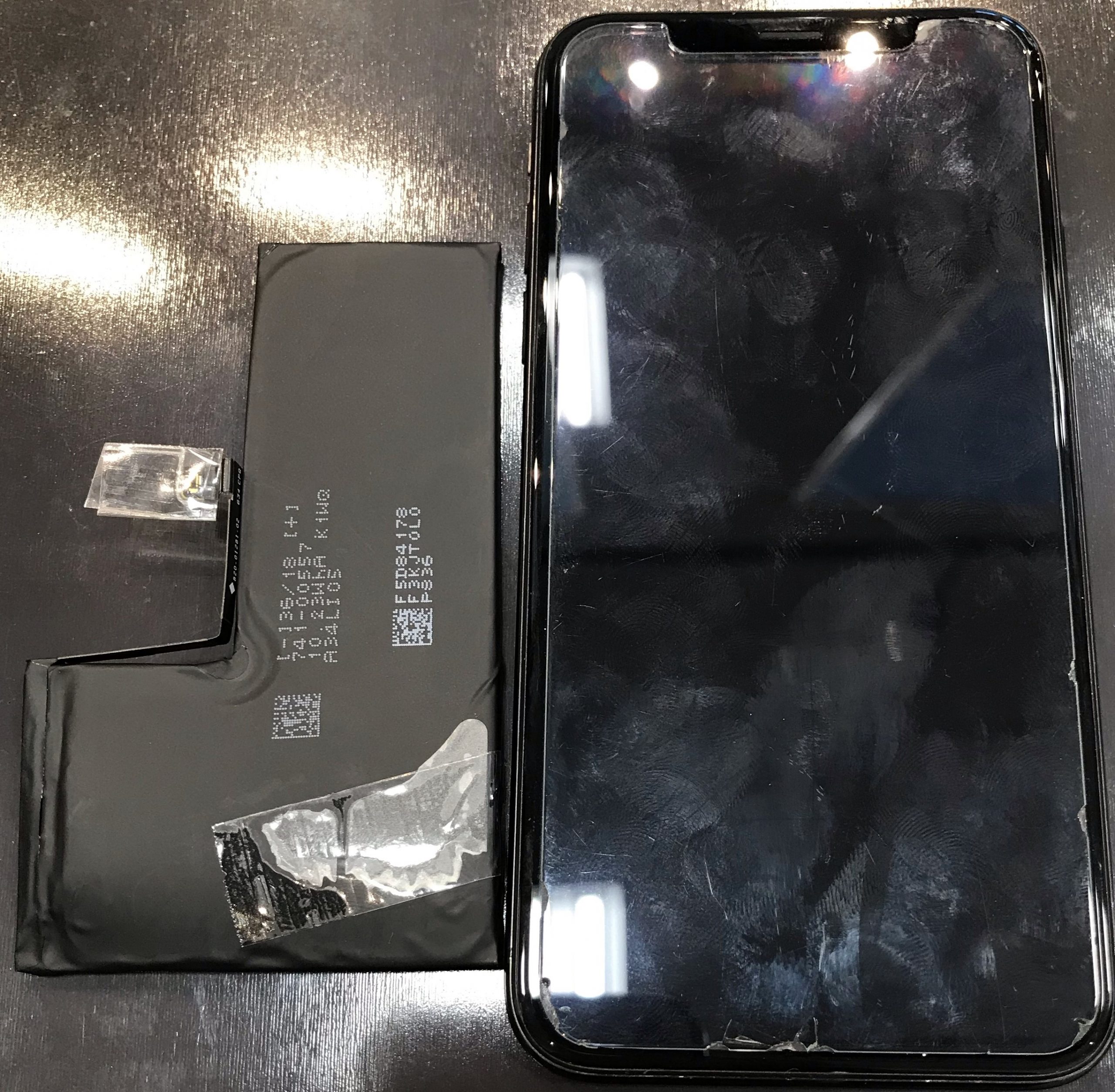 iPhoneXsのバッテリー交換を承りました！