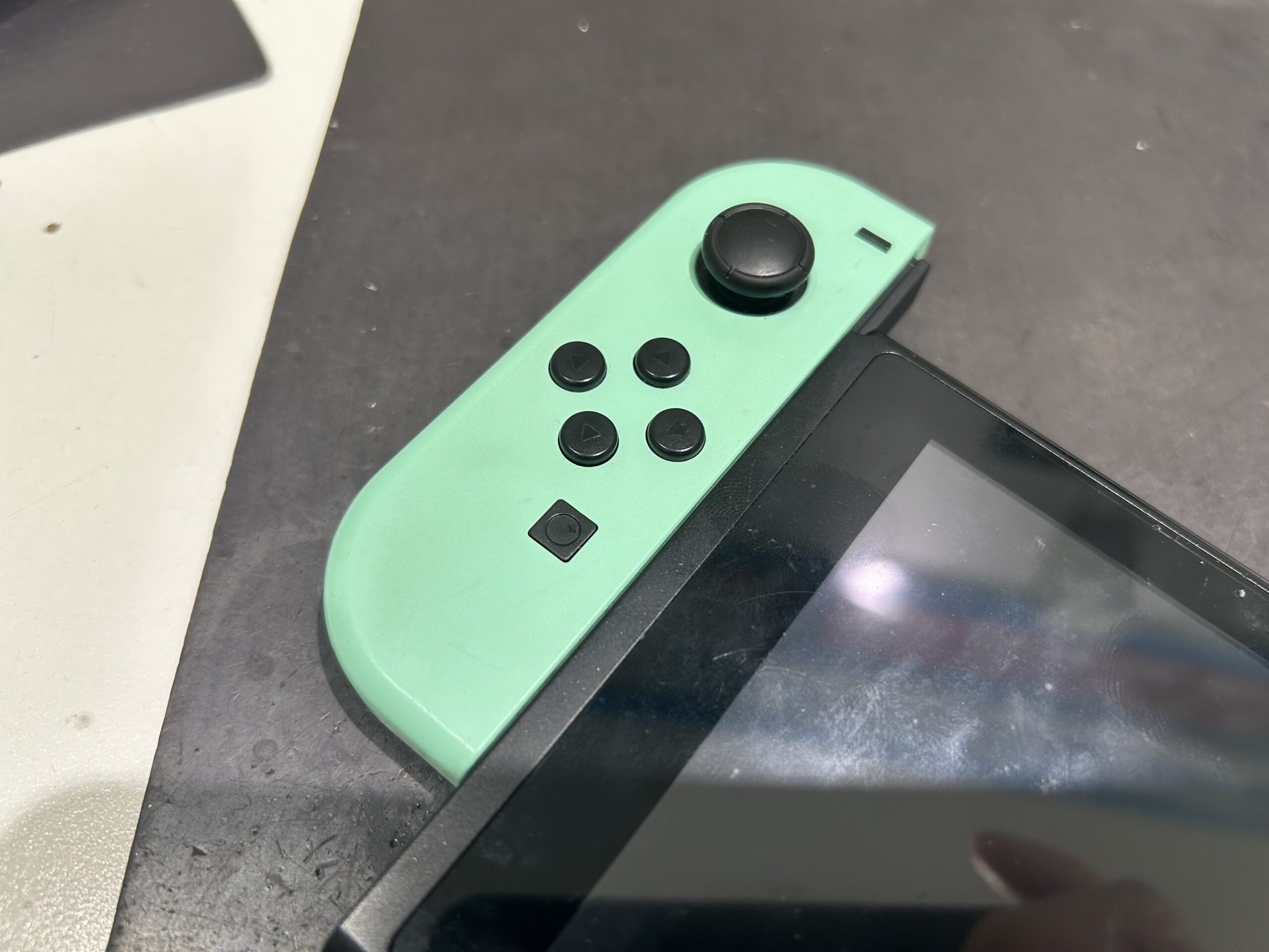 鶴見区でSwitch修理！Joy-Conが認識しない症状を30分で修理 | iPhone