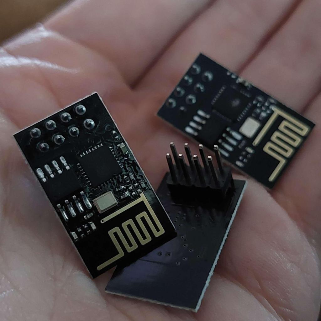 HiLetgo 3pcs ESP8266 ESP-01 Serial WiFi Module