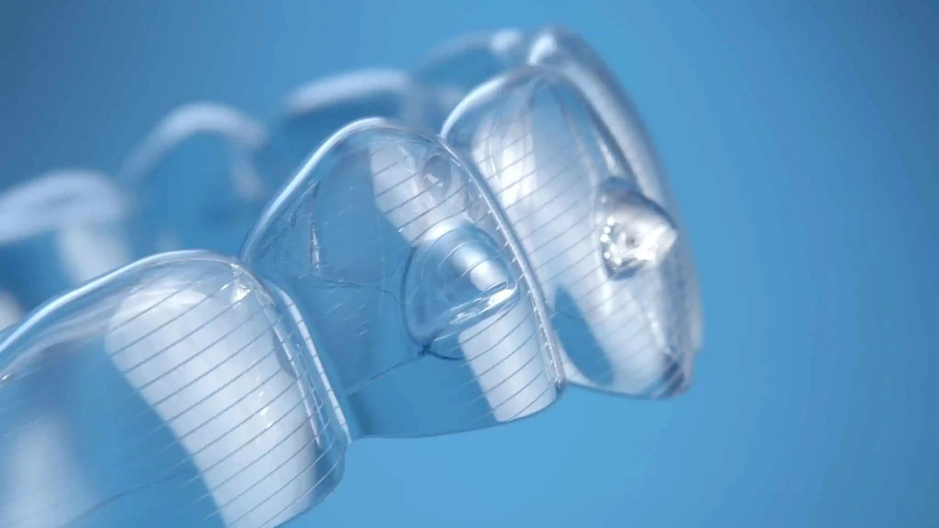 Que sont les attachments Invisalign et pourquoi en avez-vous besoin ?