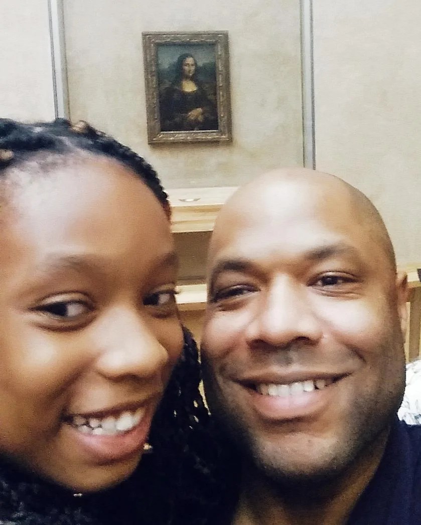 Selfie in front of Mona Lisa