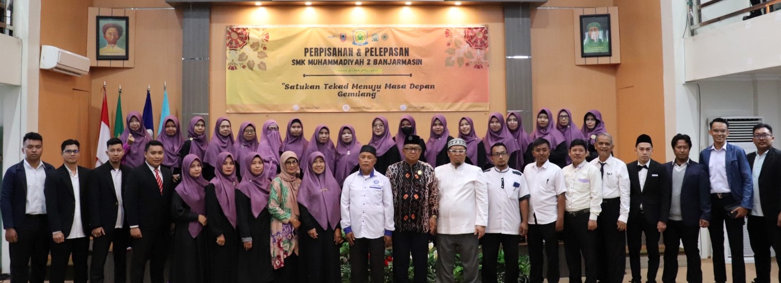 Read more about the article SMK Muhammadiyah 2 Banjarmasin Rayakan Kelulusan Siswa(i) Di Aula Universitas Muhammadiyah Banjarmasin