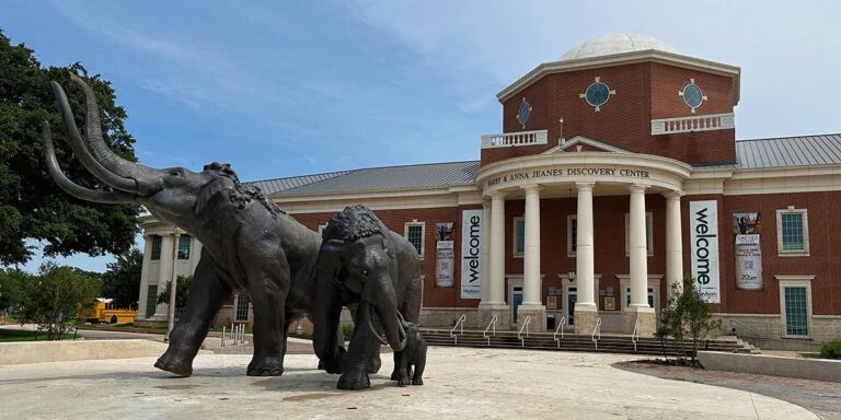 Exterior of the Mayborn Museum at Baylor University.