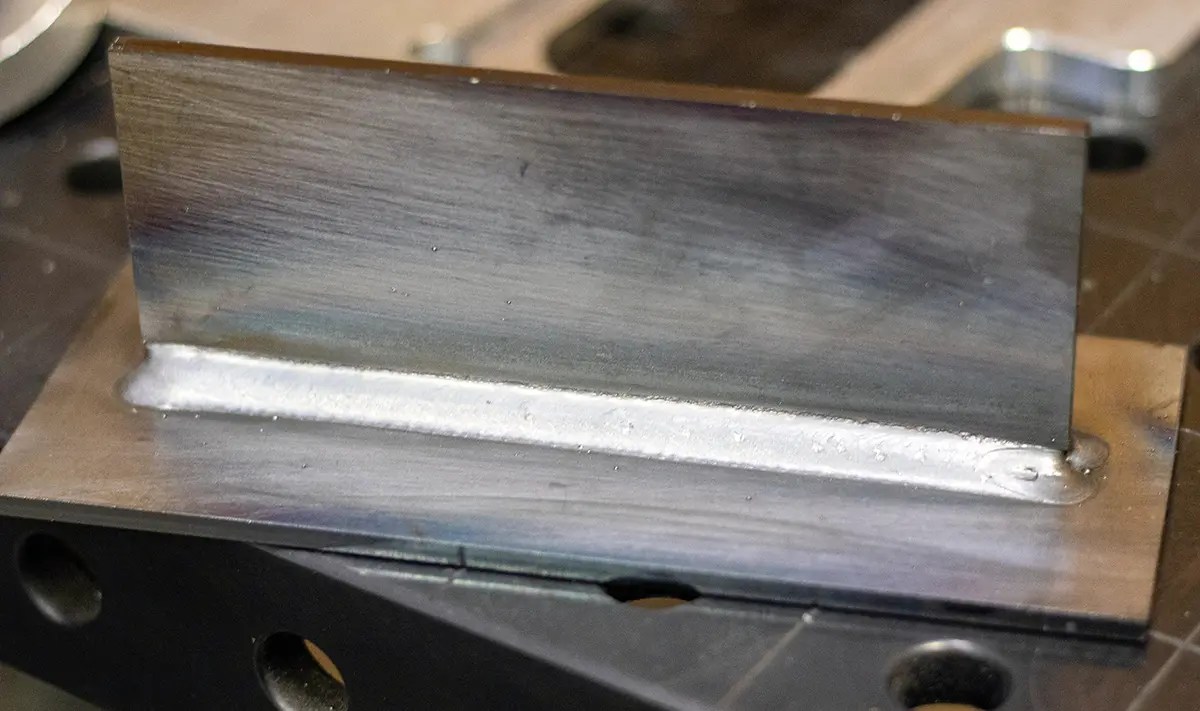 Fillet weld with recommended parameters for manual welding