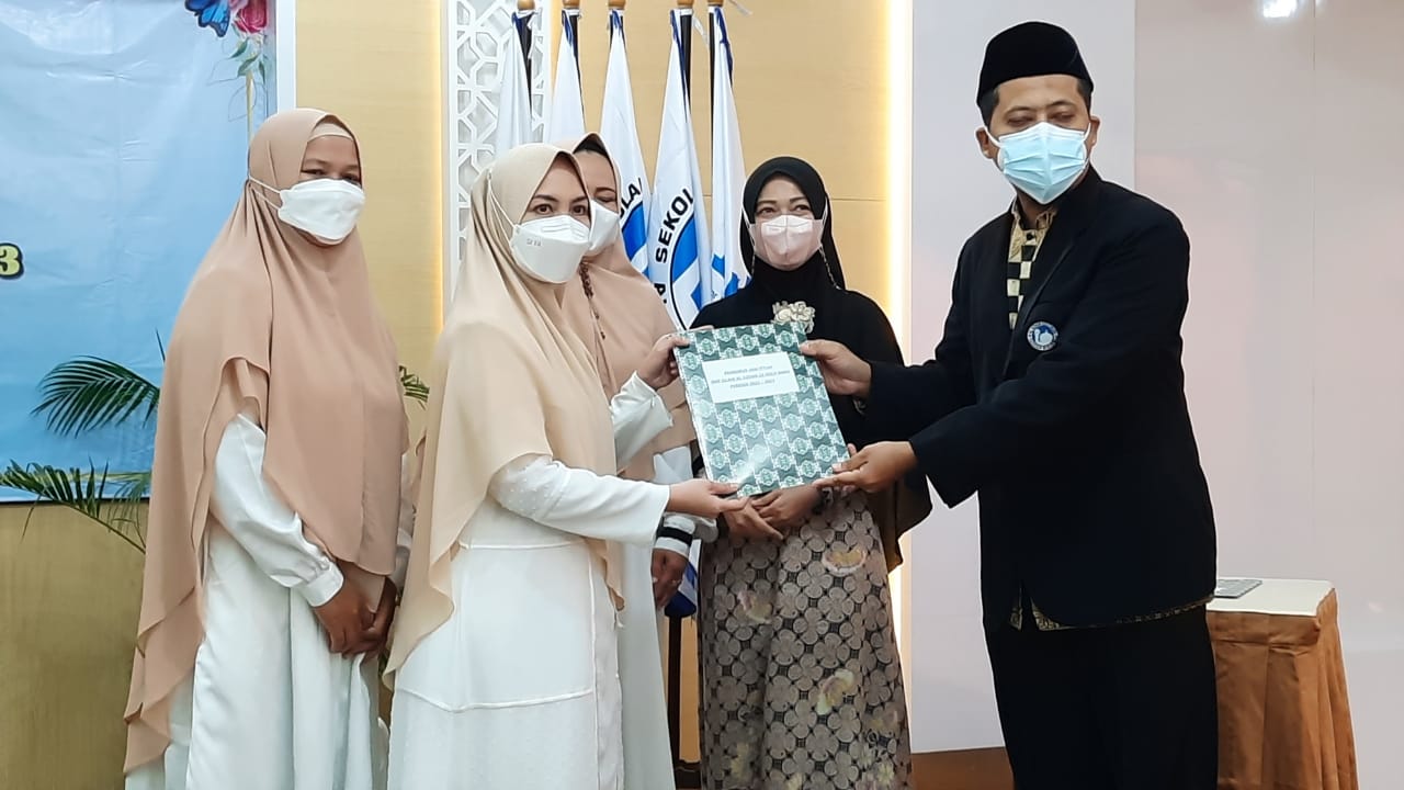 Selain itu penyusun melakukan kegiatan ini untuk memenuhi salah satu tugas dari mata kuliah psikologi pelayanan. Bakti Sosial Pmr Di Griya Pmi Surakarta Smp Islam Al Azhar 21 Solo Baru