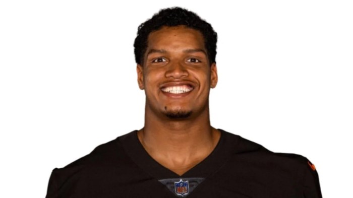 Isaac rochell net worth