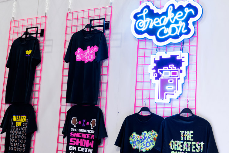 sneaker con merch