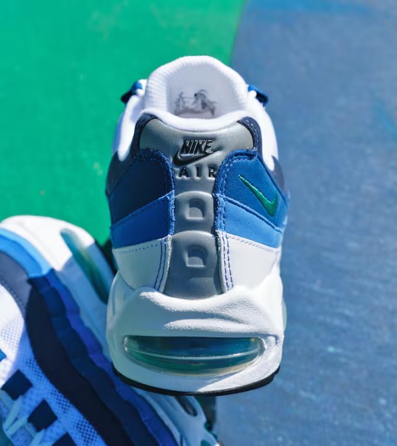 NIKE AIR MAX 95 SLATE ブルーグラデ 国内4月30日/5月7日発売予定