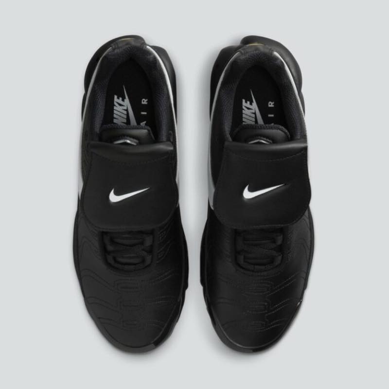 NIKE AIR MAX PLUS TIEMPO BLACK/WHITE 2025年9月12日リストック