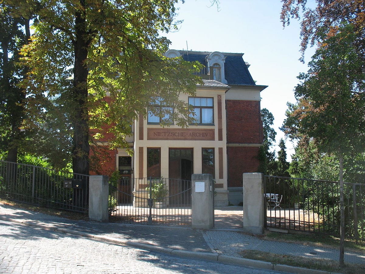 Das Nietzsche-Archiv in Weimar "The Nietzsche Archives in Weimar, Germany." Foto: David Wen Riccardi-Zhu Lizenz: CC BY 2.5 via Wikipedia
