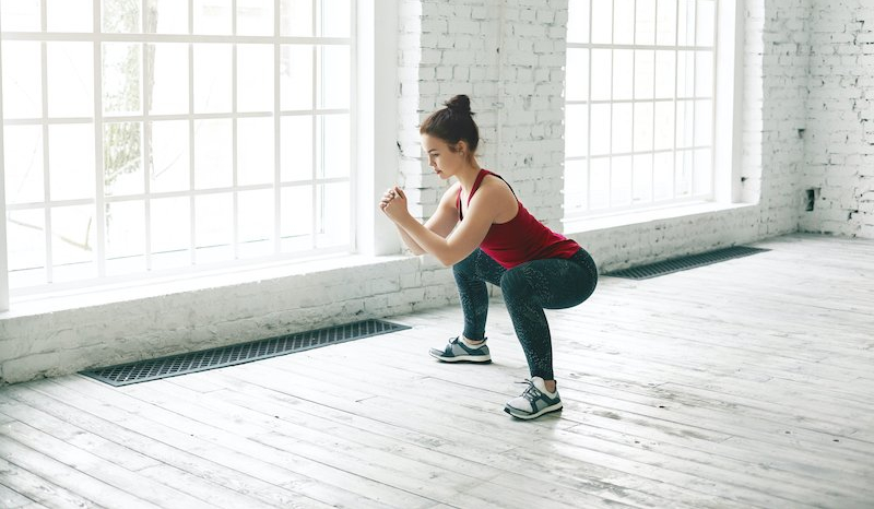 Voici combien de squats il faut faire par jour pour maigrir | So Busy Girls