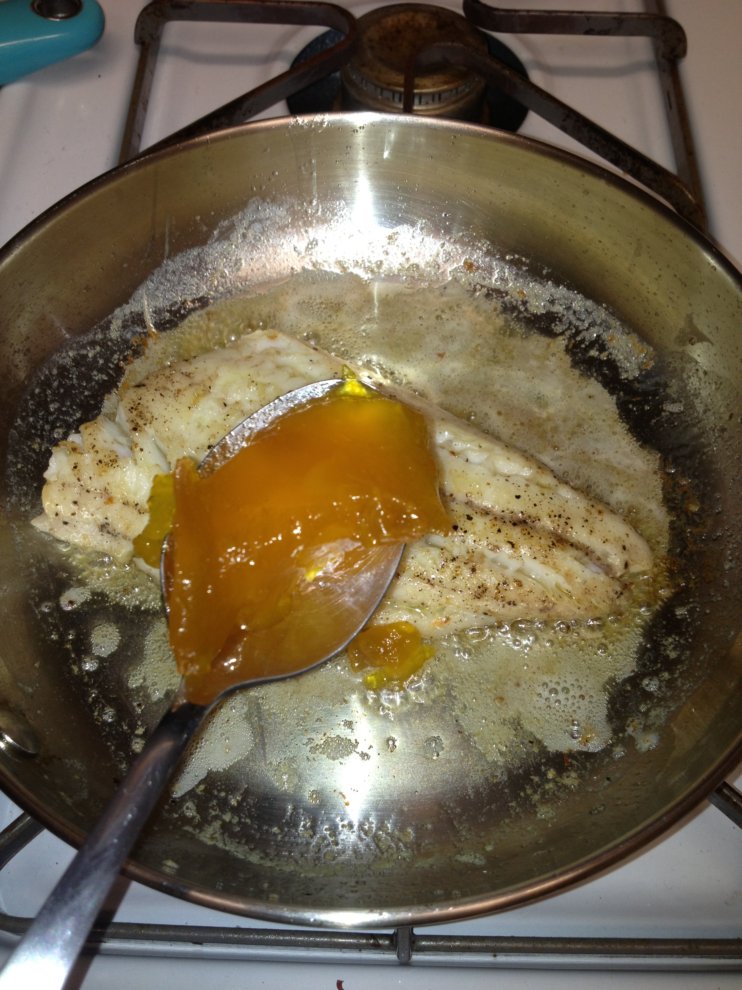 Add mango jam and red pepper flakes