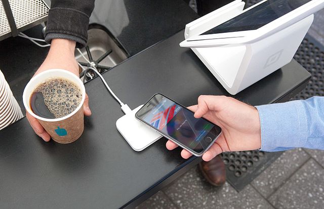 Apple-payment-square Paying cashless for a coffee