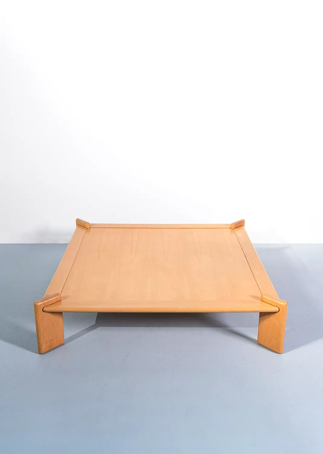Danish coffee table — soda