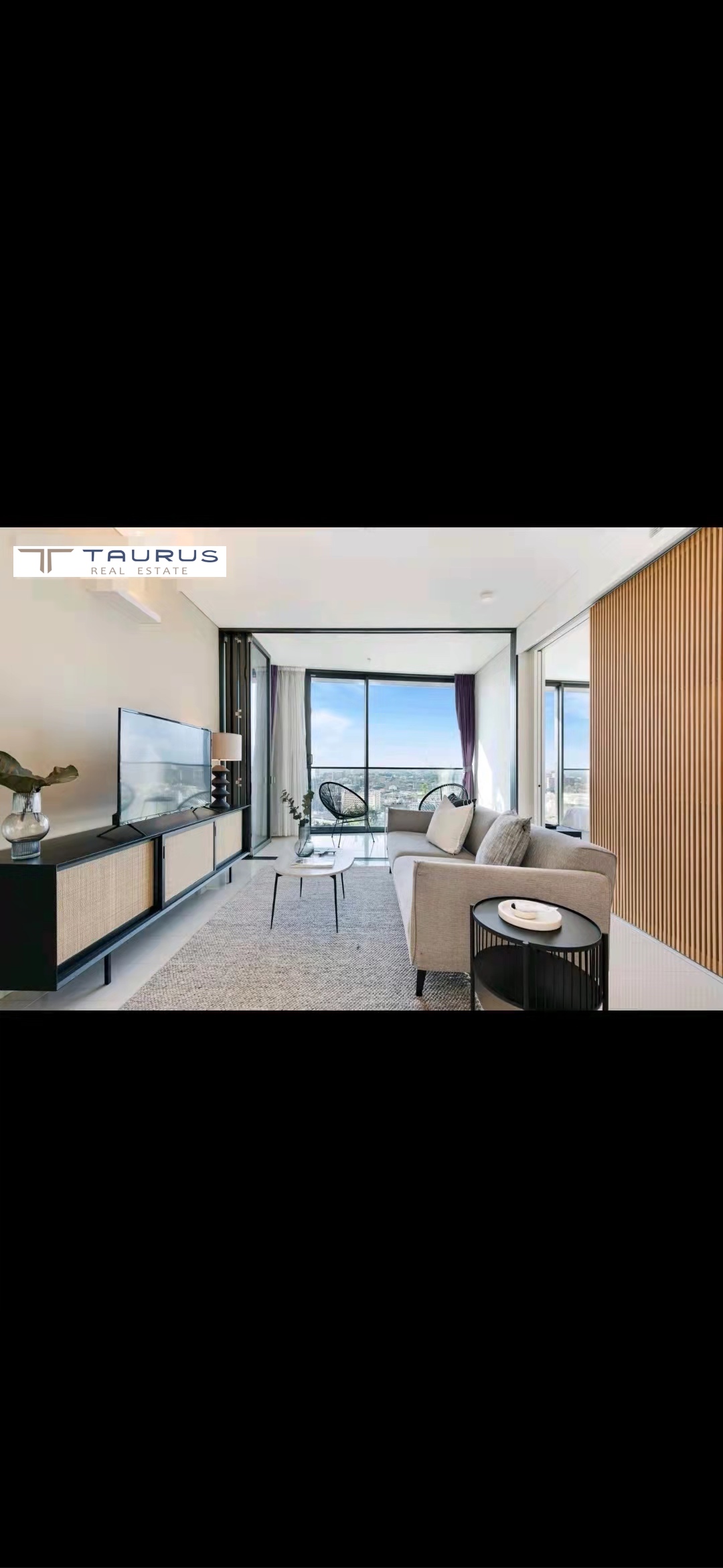 Chippendale —- High Level one bedroom plus study with the best views for sale in Central Park.