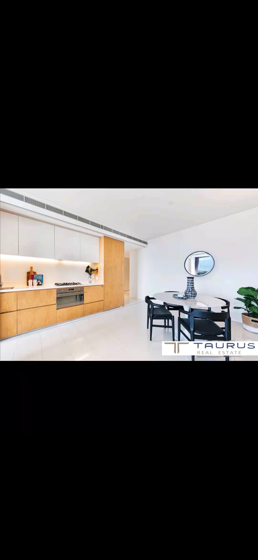 Chippendale —- High Level one bedroom plus study with the best views for sale in Central Park.