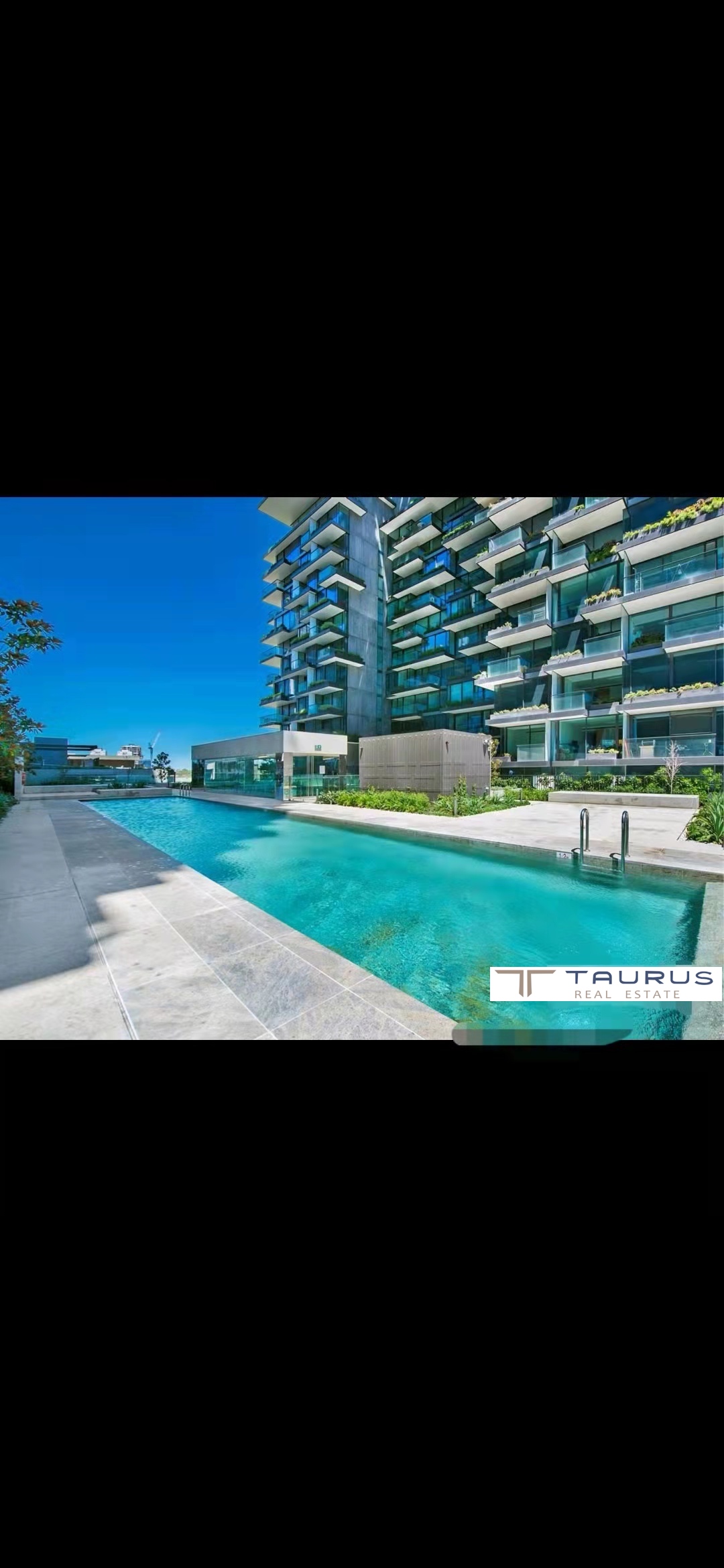 Chippendale —- High Level one bedroom plus study with the best views for sale in Central Park.