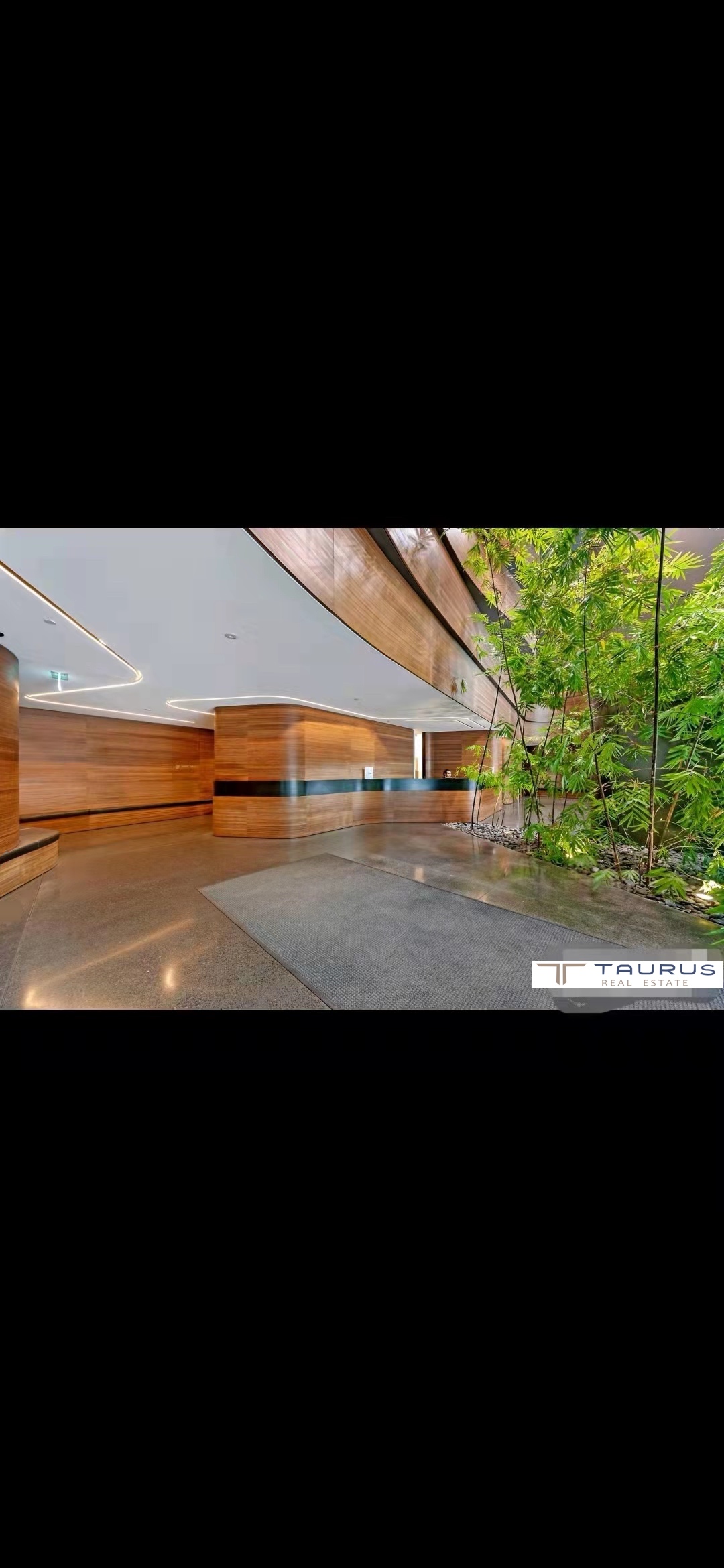 Chippendale —- High Level one bedroom plus study with the best views for sale in Central Park.