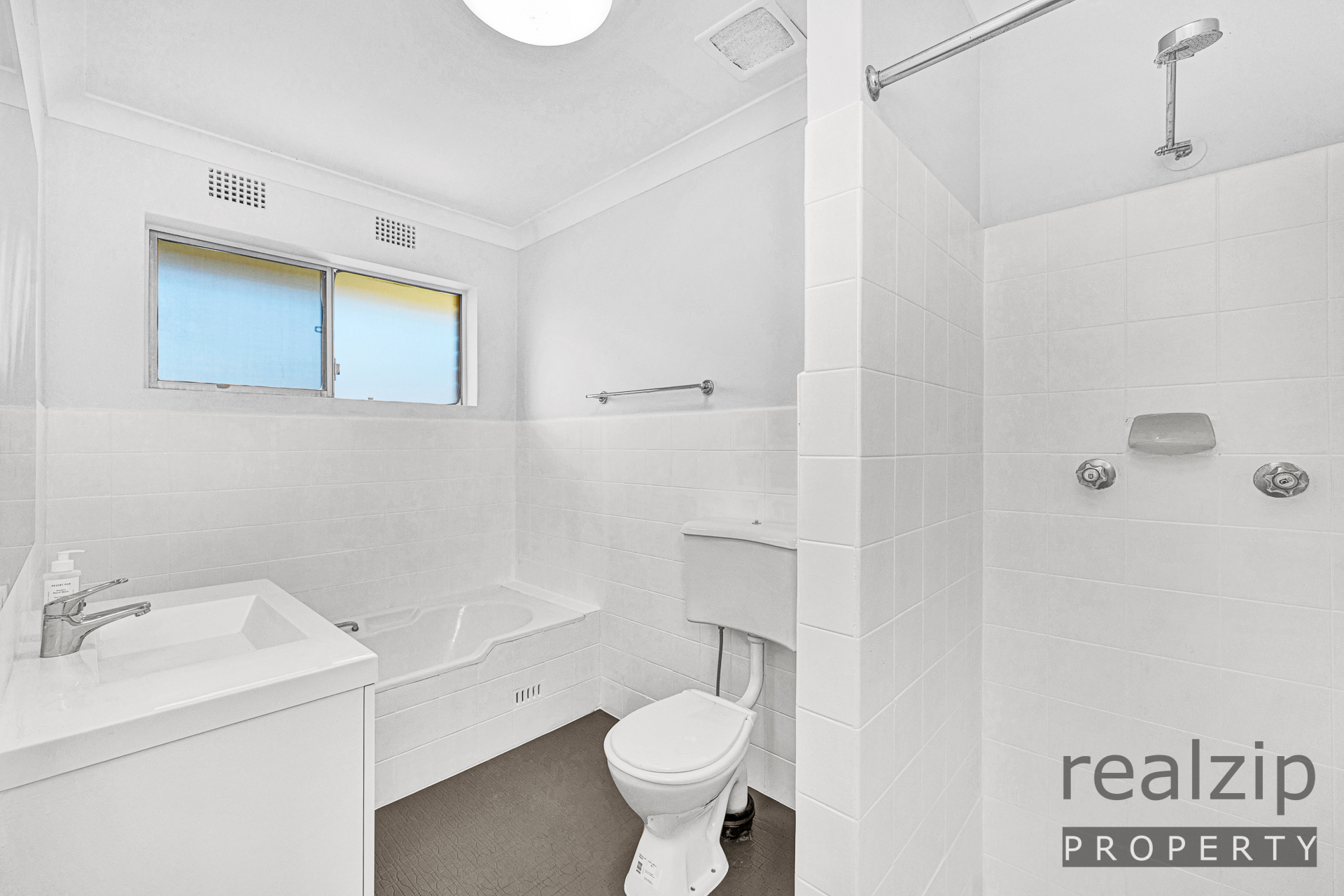 8/34 Albert Street, Hornsby, NSW 2077