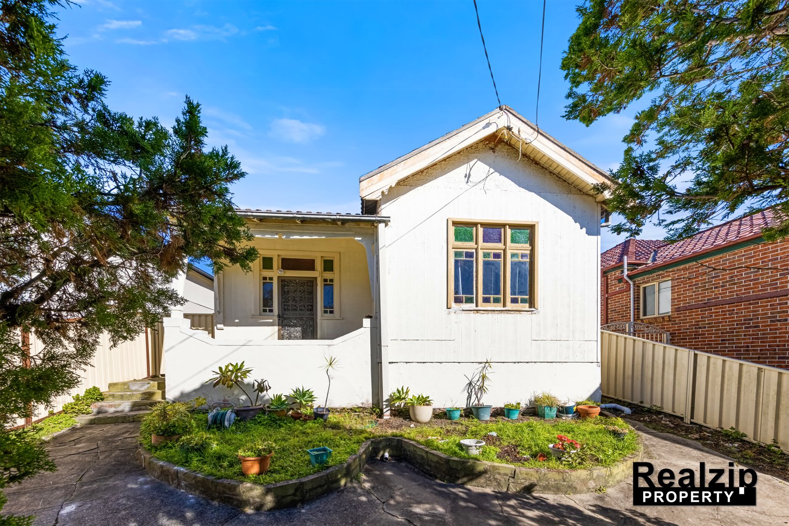 Bexley靓房出租，走路500米到Kogarah火车站