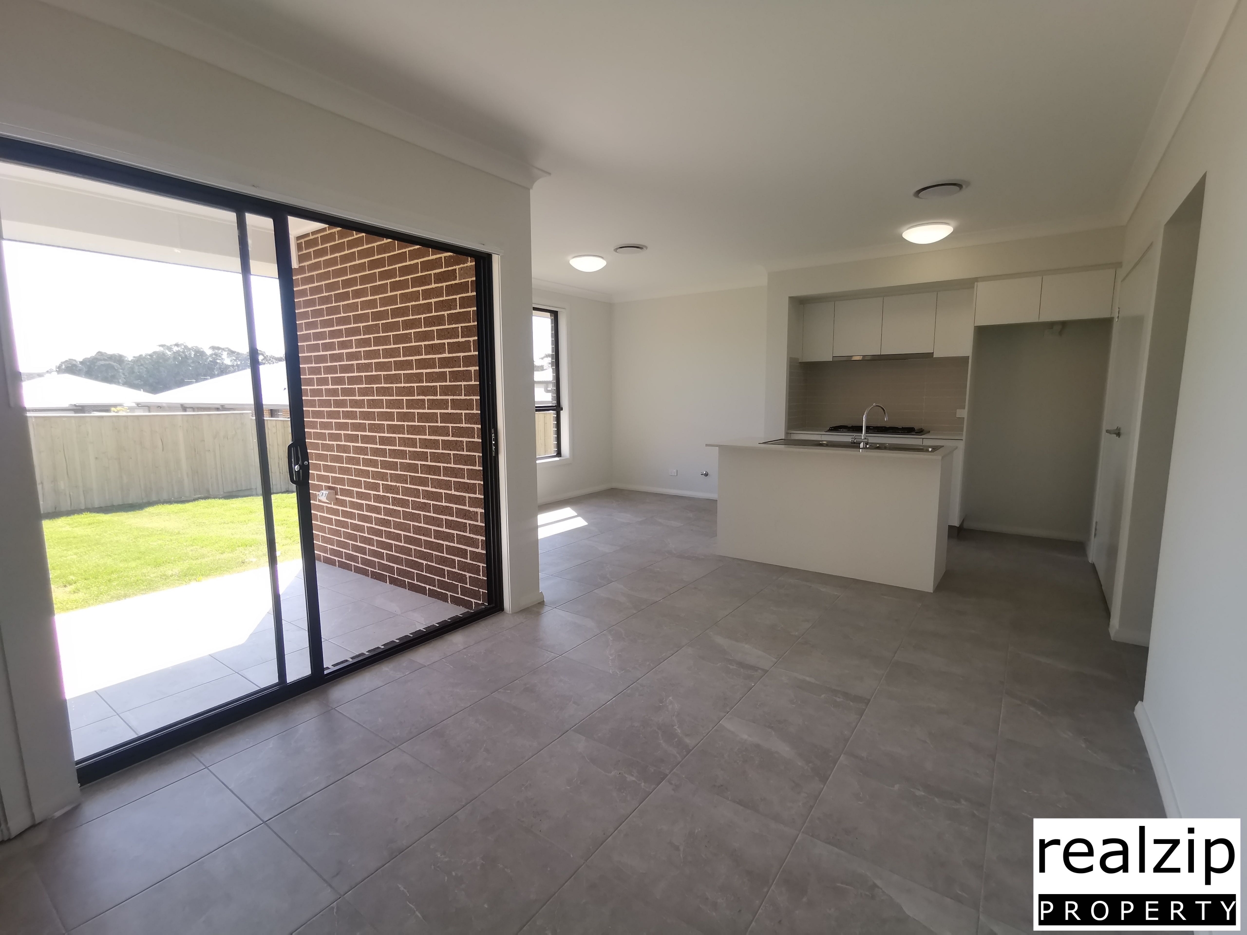 Menangle Park 全新五房双层别墅出租