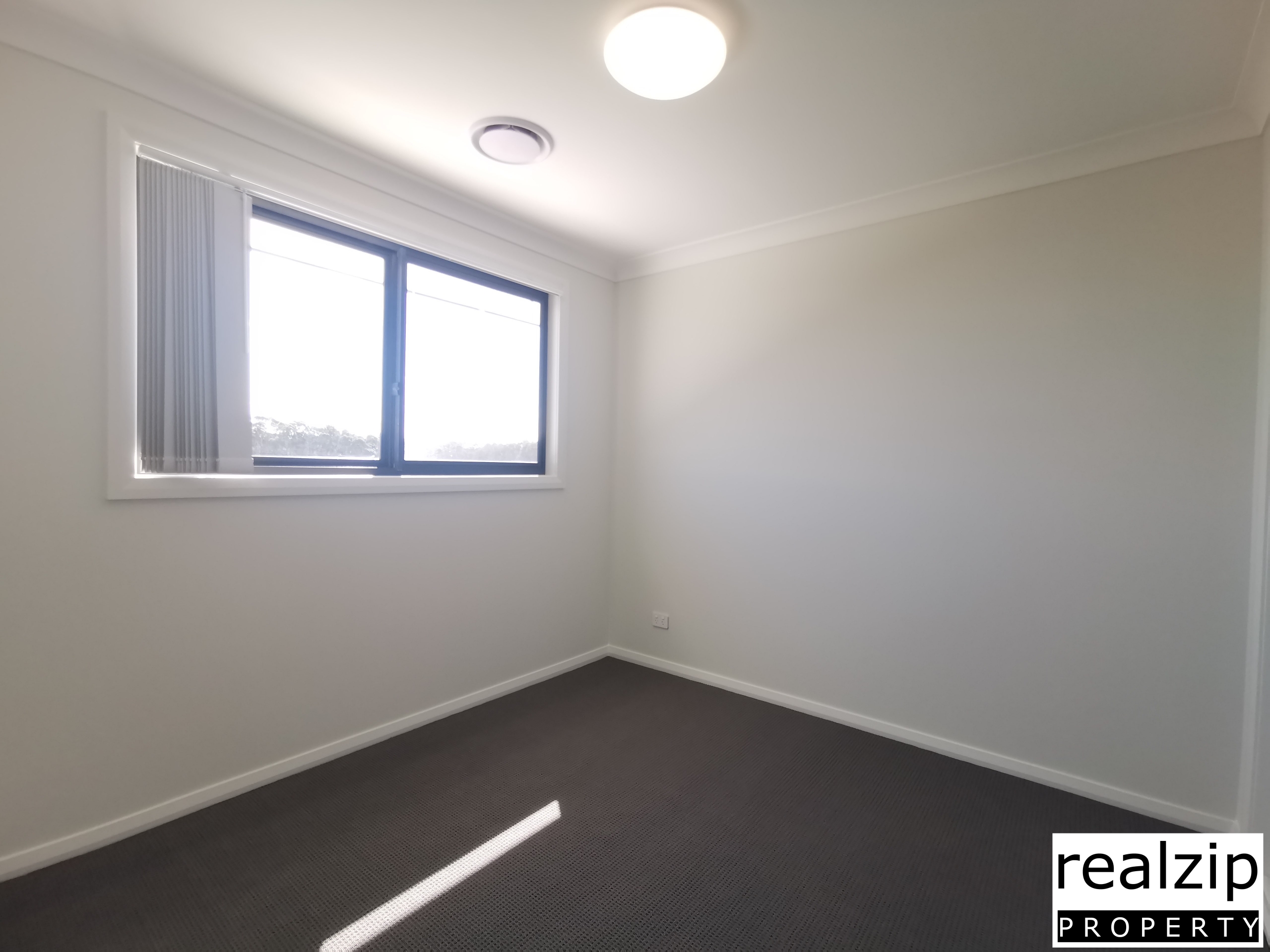 Menangle Park 全新五房双层别墅出租