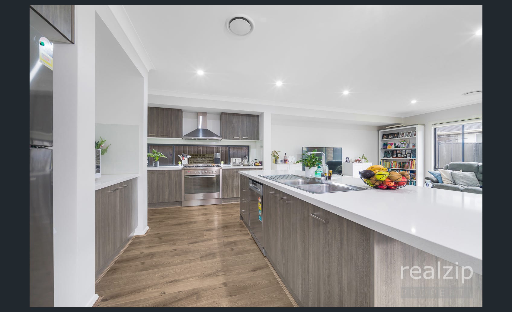 19 Coffey St, Tallawong, NSW 2762