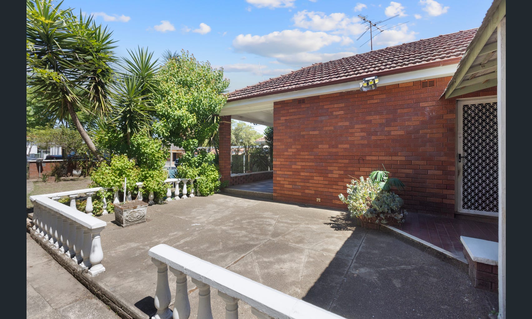110 Karne Street North Roselands NSW 2196